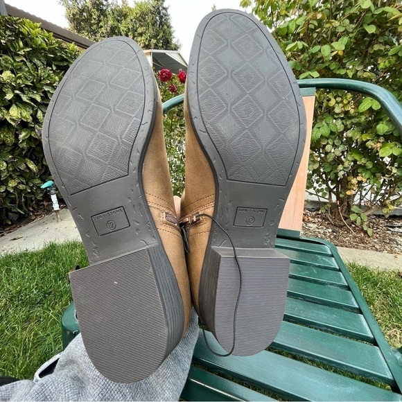 Sun + stone cadee vegan leather booties nwot - Picture 4 of 7